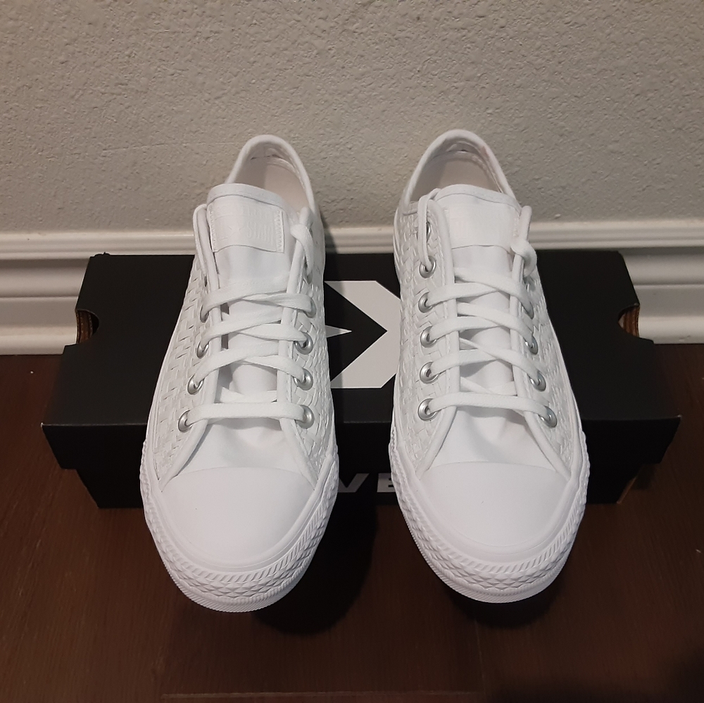 Converse - Picture 4 of 4